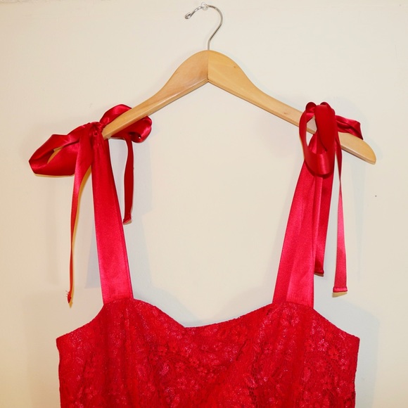 Lucia Satin Strap Lace Dress In Cranberry - Picture 7 of 15